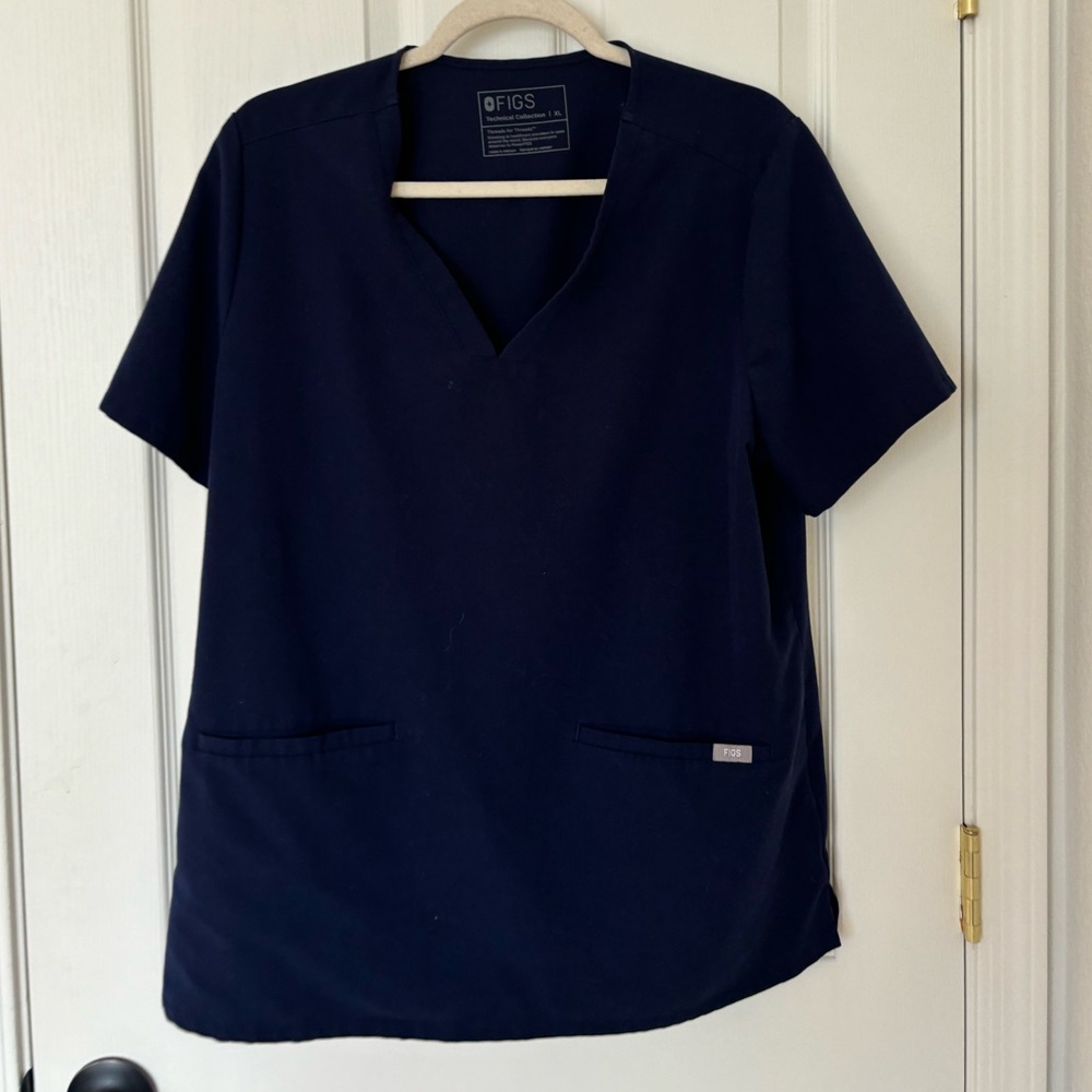 Figs scrub SET - casma top & high waisted Zamora joggers - navy